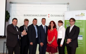Von links nach rechts Günther Tschabuschnig, Gregor Eibl, Public Service Award, Roland Ledinger, Norbert Schöfberger, Brigitte Lutz, Claudia Garád, Martin Kaltenböck.